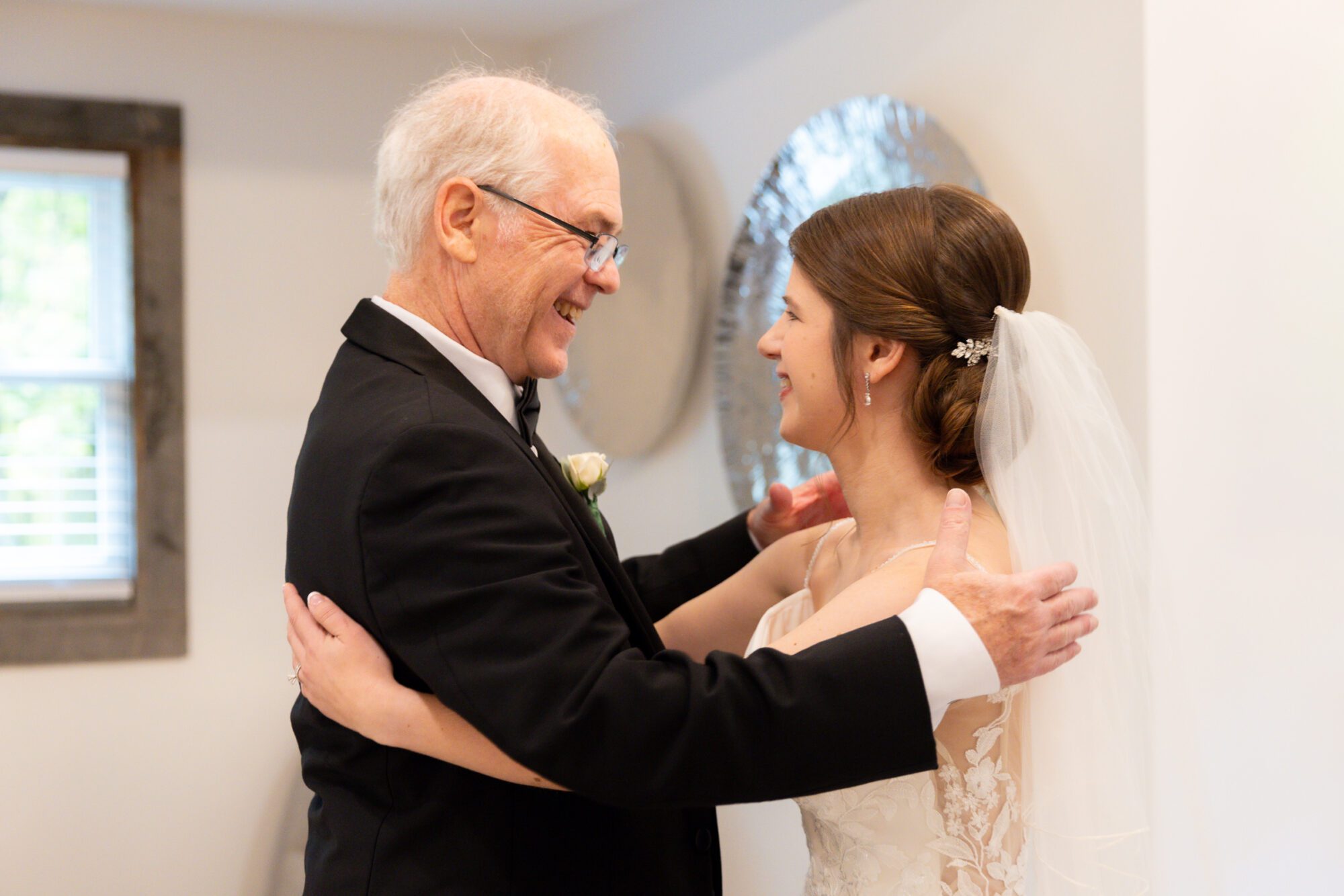 Jewish bride and groom's getting ready photos at Standing Rock Farms. bride and dad's first look.